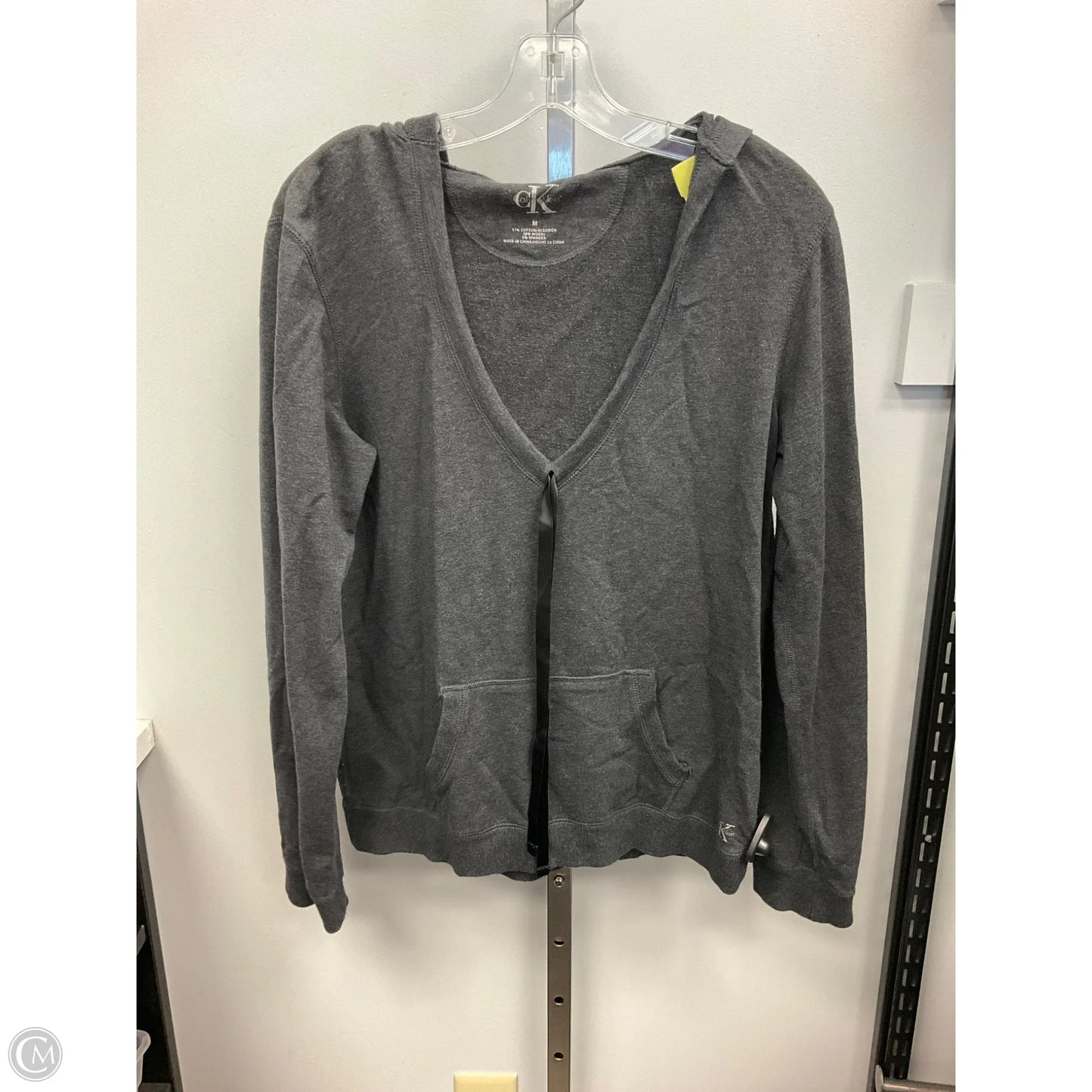 Top Long Sleeve By Calvin Klein In Grey, Size: M