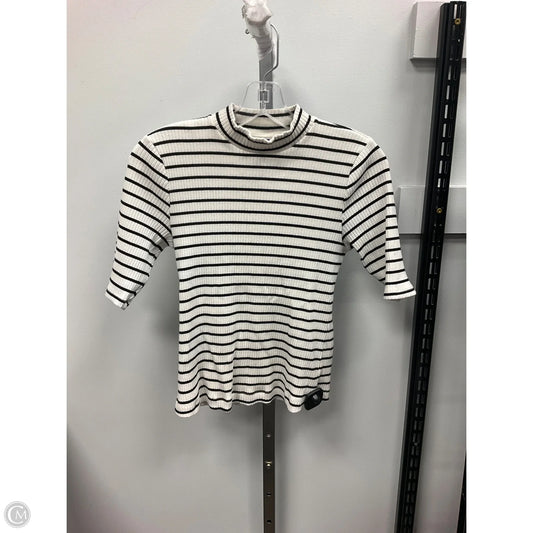 Top Short Sleeve By Old Navy In Striped Pattern, Size: M