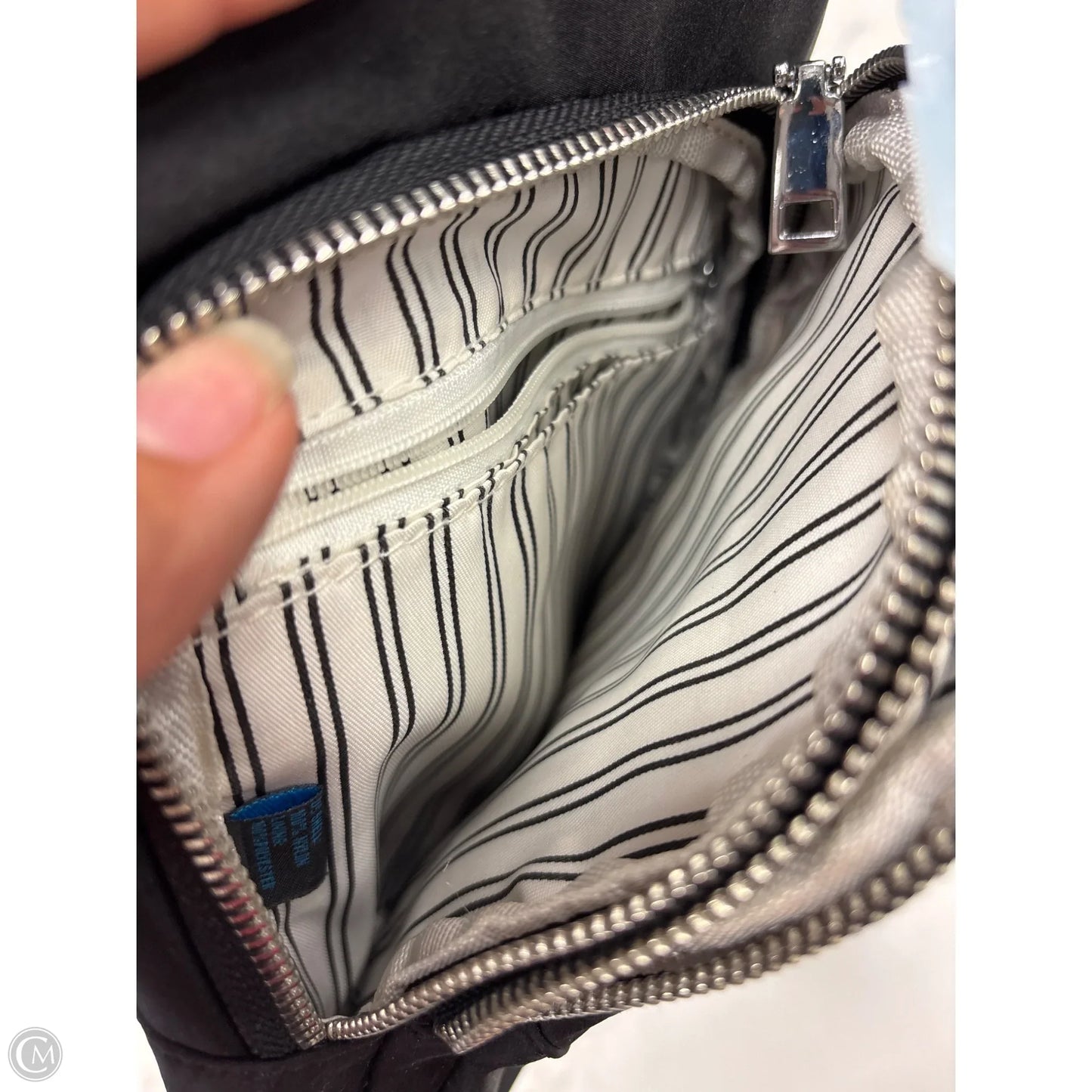 Belt Bag By Clothes Mentor, Size: Medium