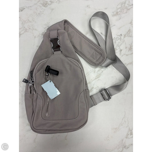 Belt Bag By Clothes Mentor, Size: Medium