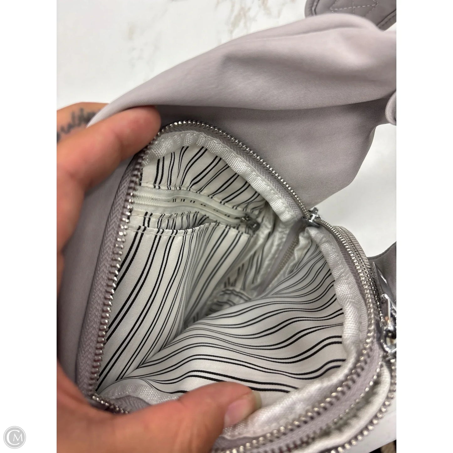 Belt Bag By Clothes Mentor, Size: Medium