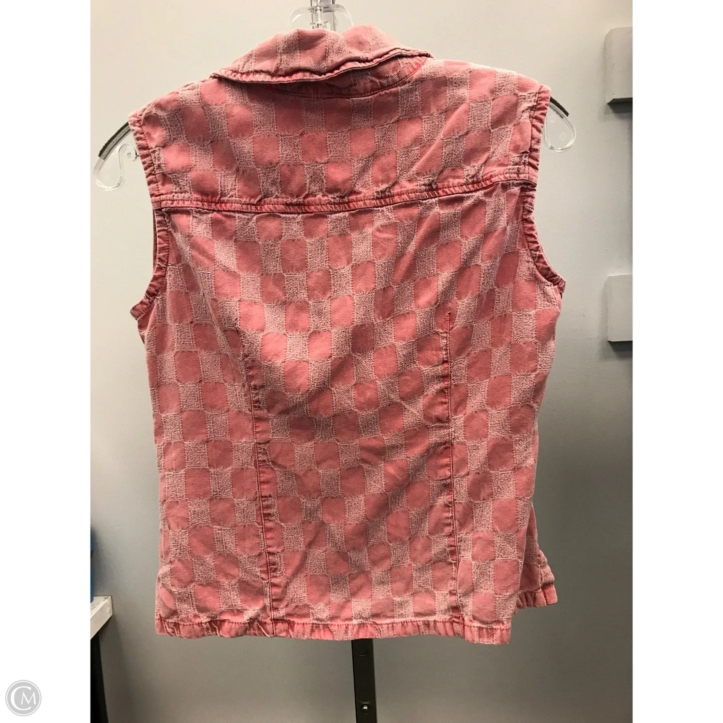 Top Sleeveless By Cmc In Checkered Pattern, Size: S