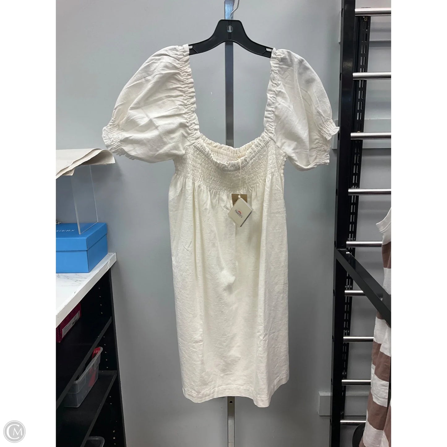 Dress Casual Short By Faherty In Cream, Size: L
