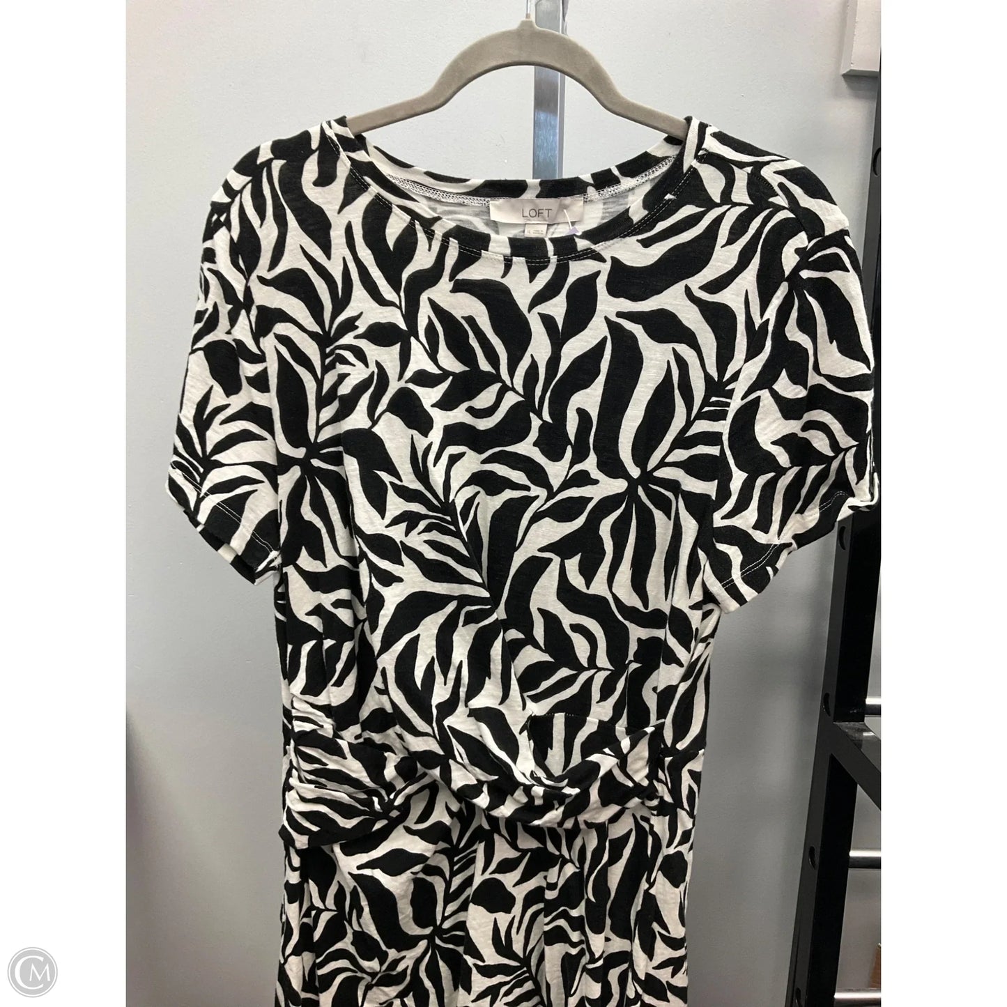Dress Casual Short By Loft In Black & White, Size: Xl
