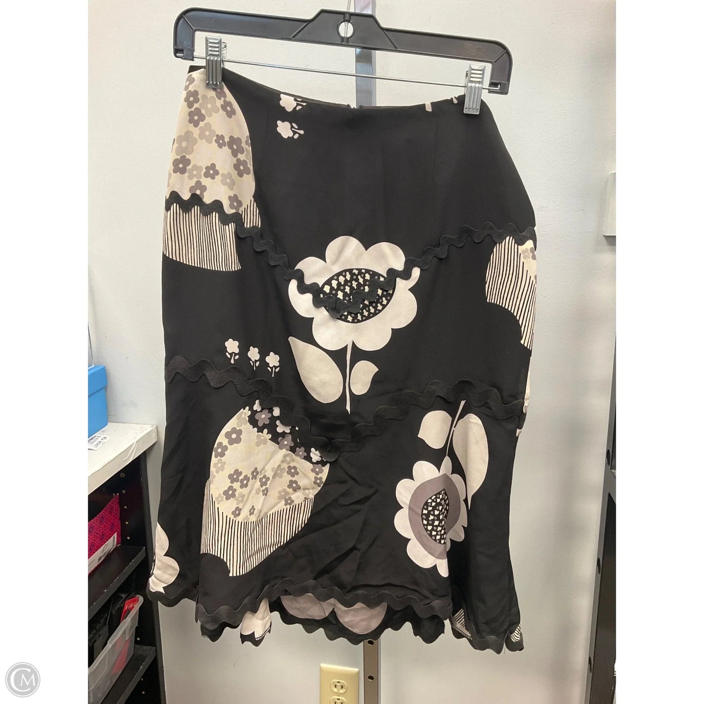 Skirt Midi By Nanette Lepore In Black & Grey, Size: 4