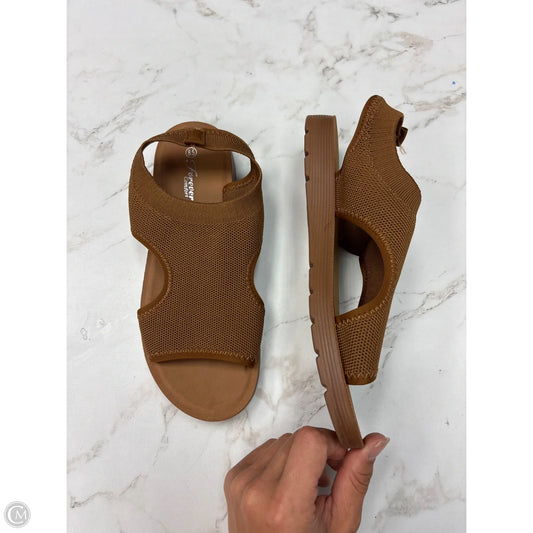 Sandals Flats By Clothes Mentor In Tan, Size: 8.5