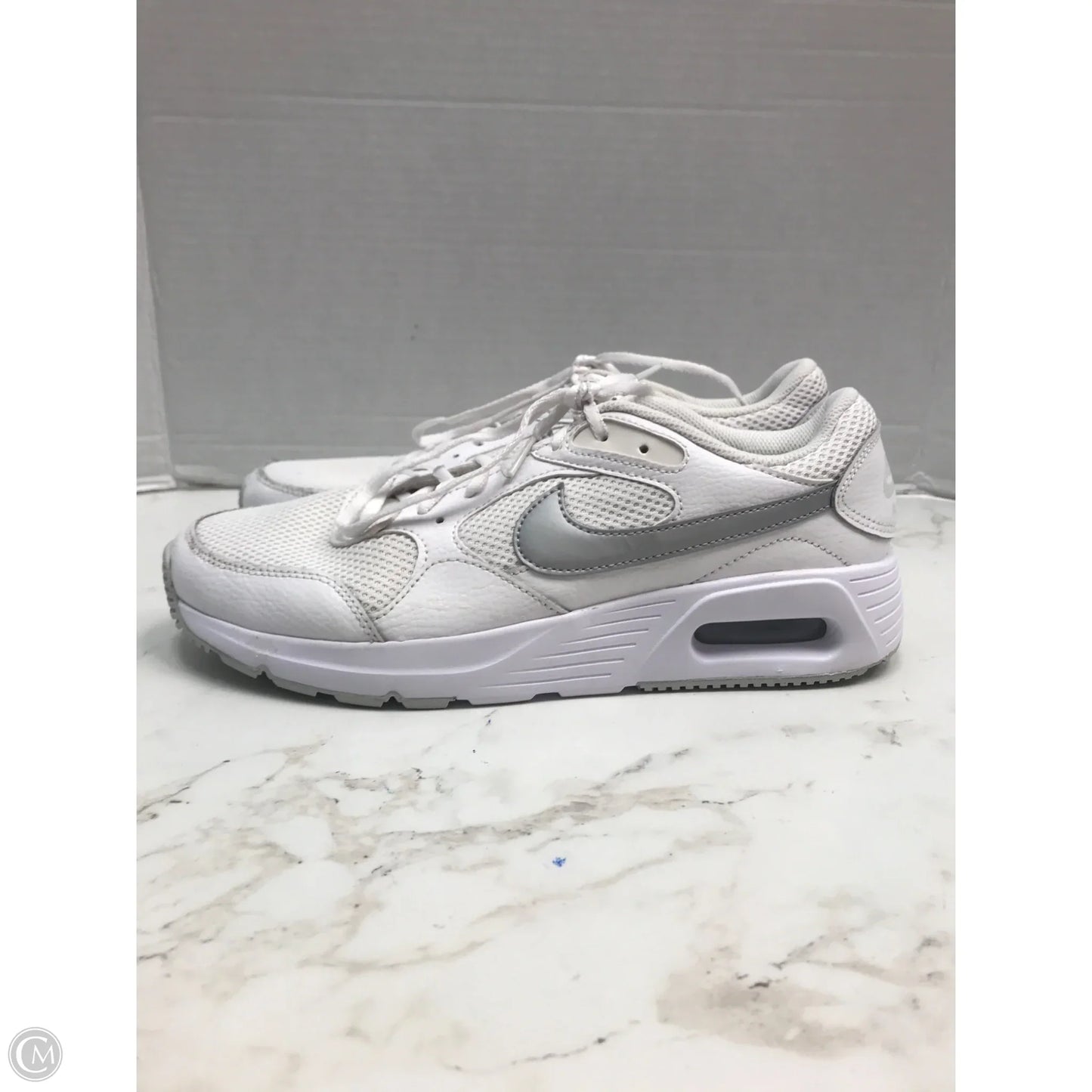Shoes Sneakers By Nike In White, Size: 9