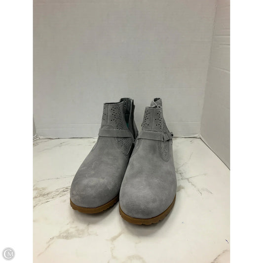 Boots Ankle Flats By Teva In Grey, Size: 11