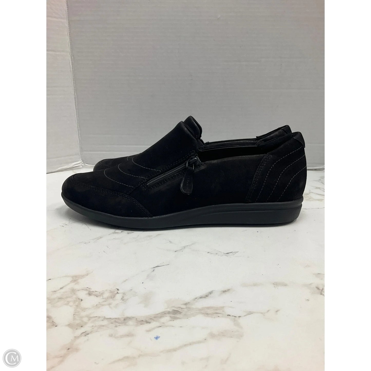 Shoes Flats By Clarks In Black, Size: 11