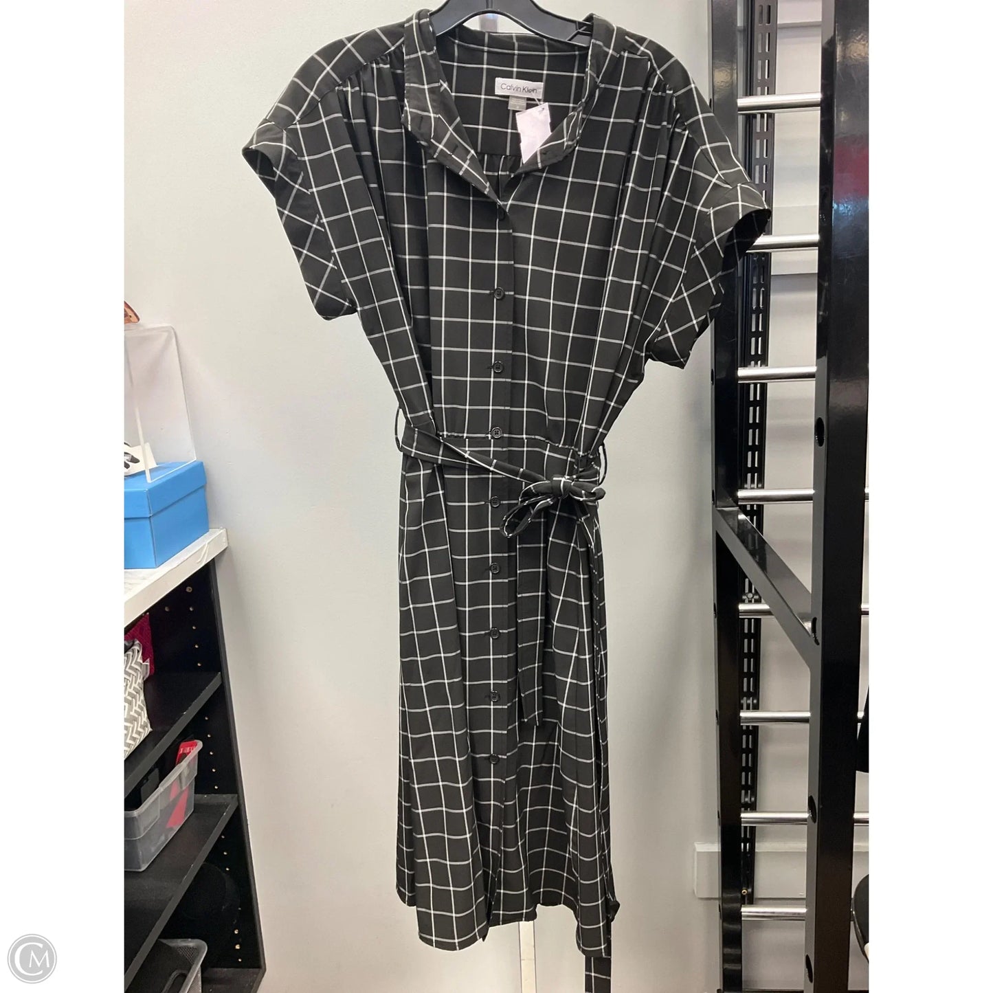 Dress Casual Short By Calvin Klein In Black & White, Size: 14