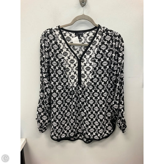 Top Long Sleeve By Clothes Mentor In Black & White, Size: Xs