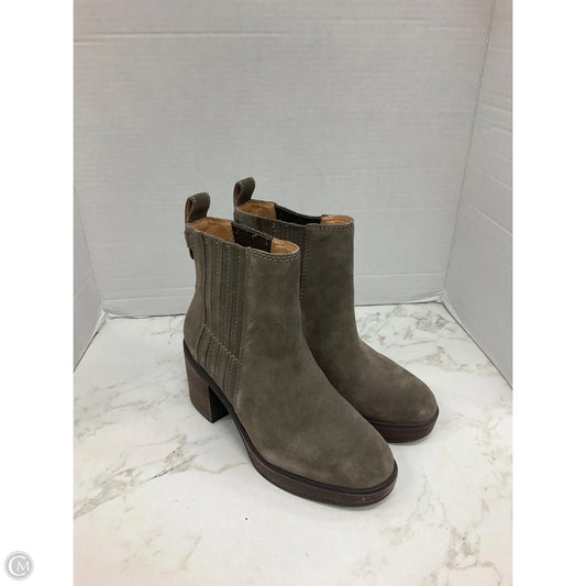 Boots Ankle Heels By Crown Vintage In Taupe, Size: 7