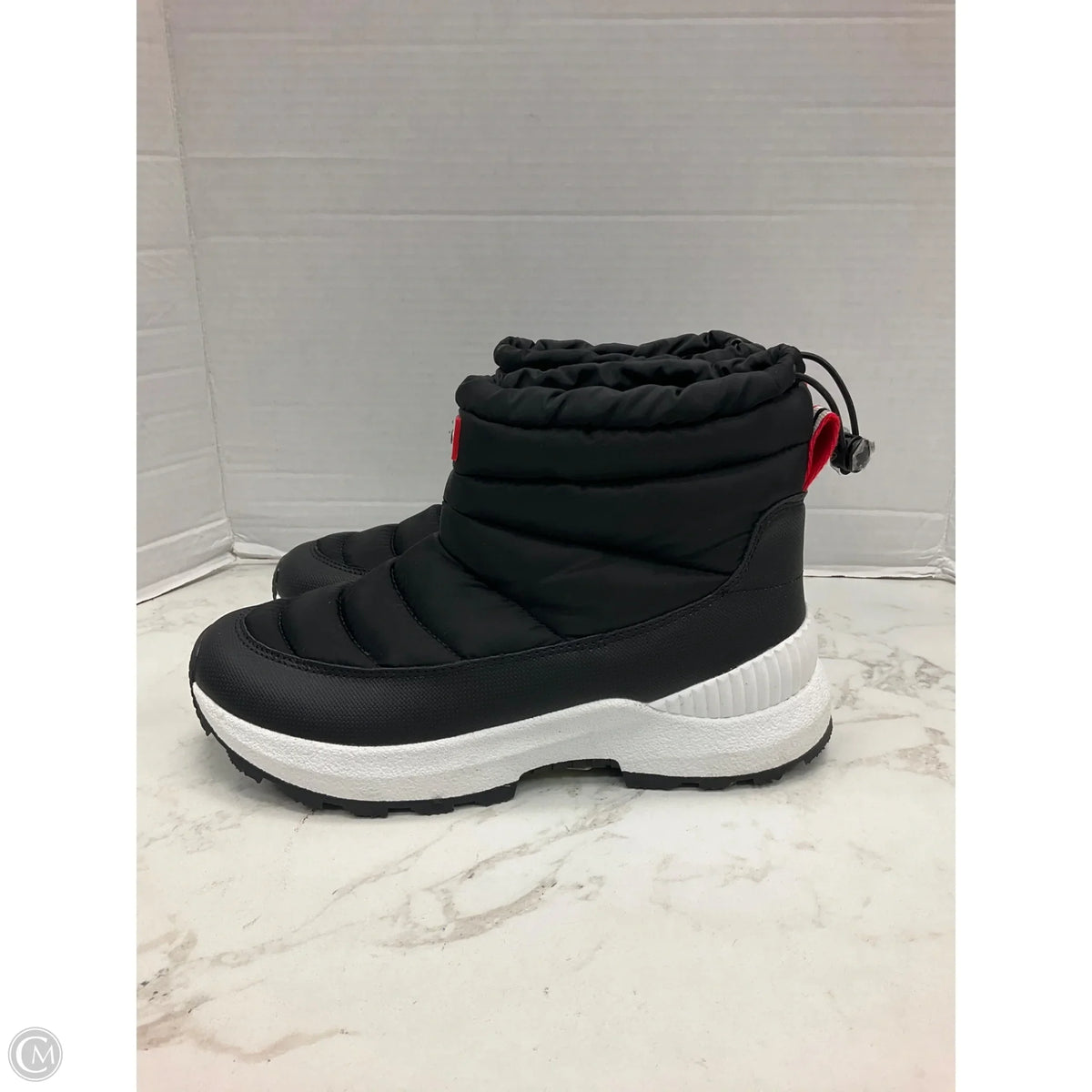 Boots Designer By Hunter In Black, Size: 9