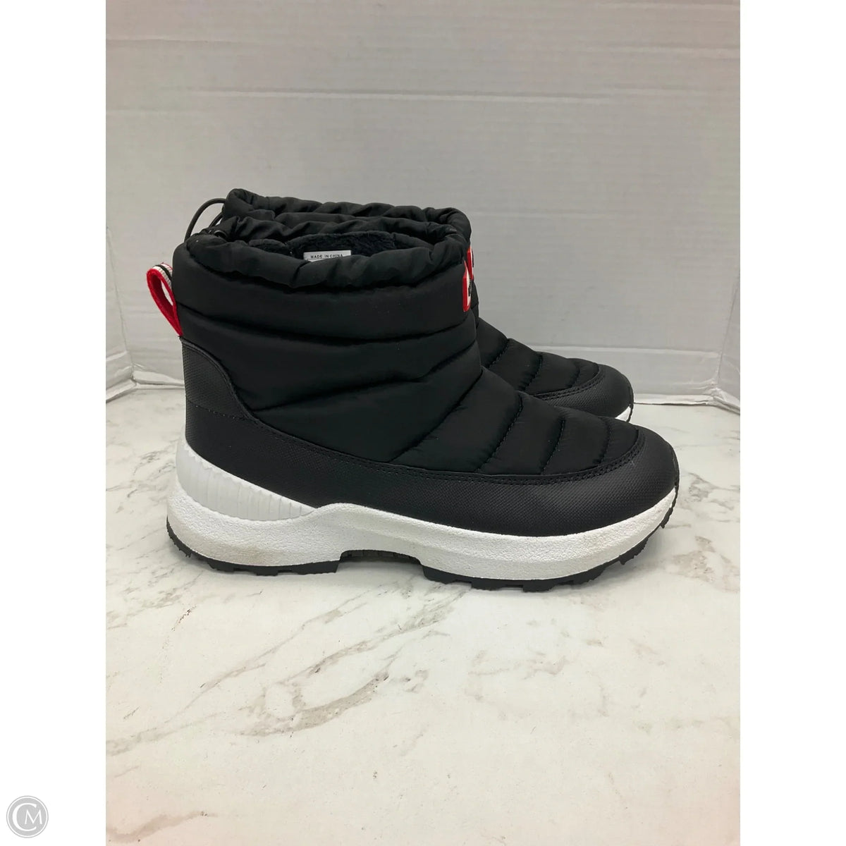 Boots Designer By Hunter In Black, Size: 9