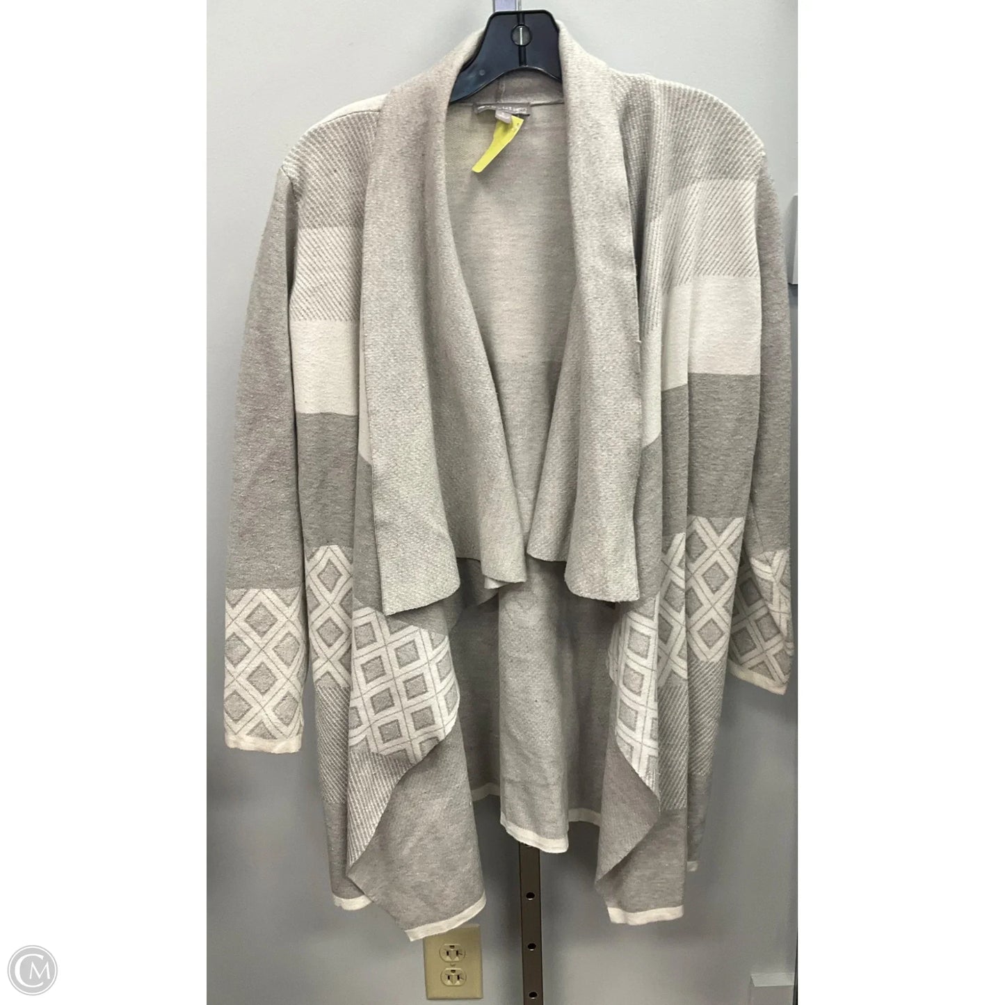 Cardigan By Cyrus In Grey, Size: L