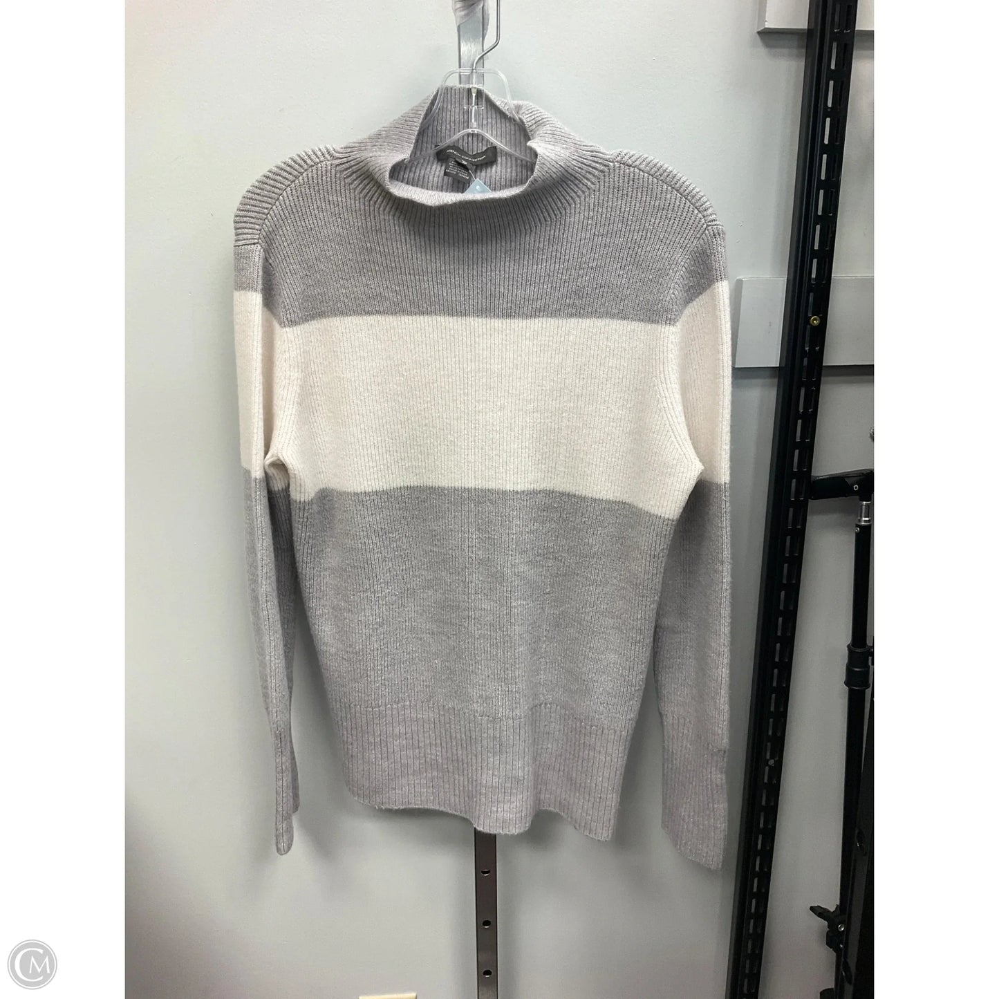 Sweater By French Connection In Green & White, Size: L