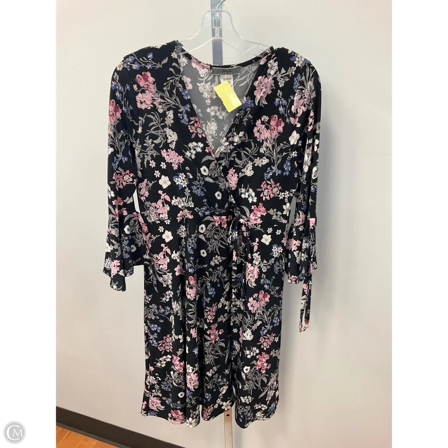 Dress Casual Short By Mia In Floral Print, Size: M