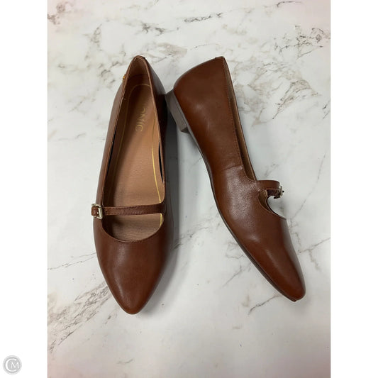 Shoes Flats By Vionic In Brown, Size: 8