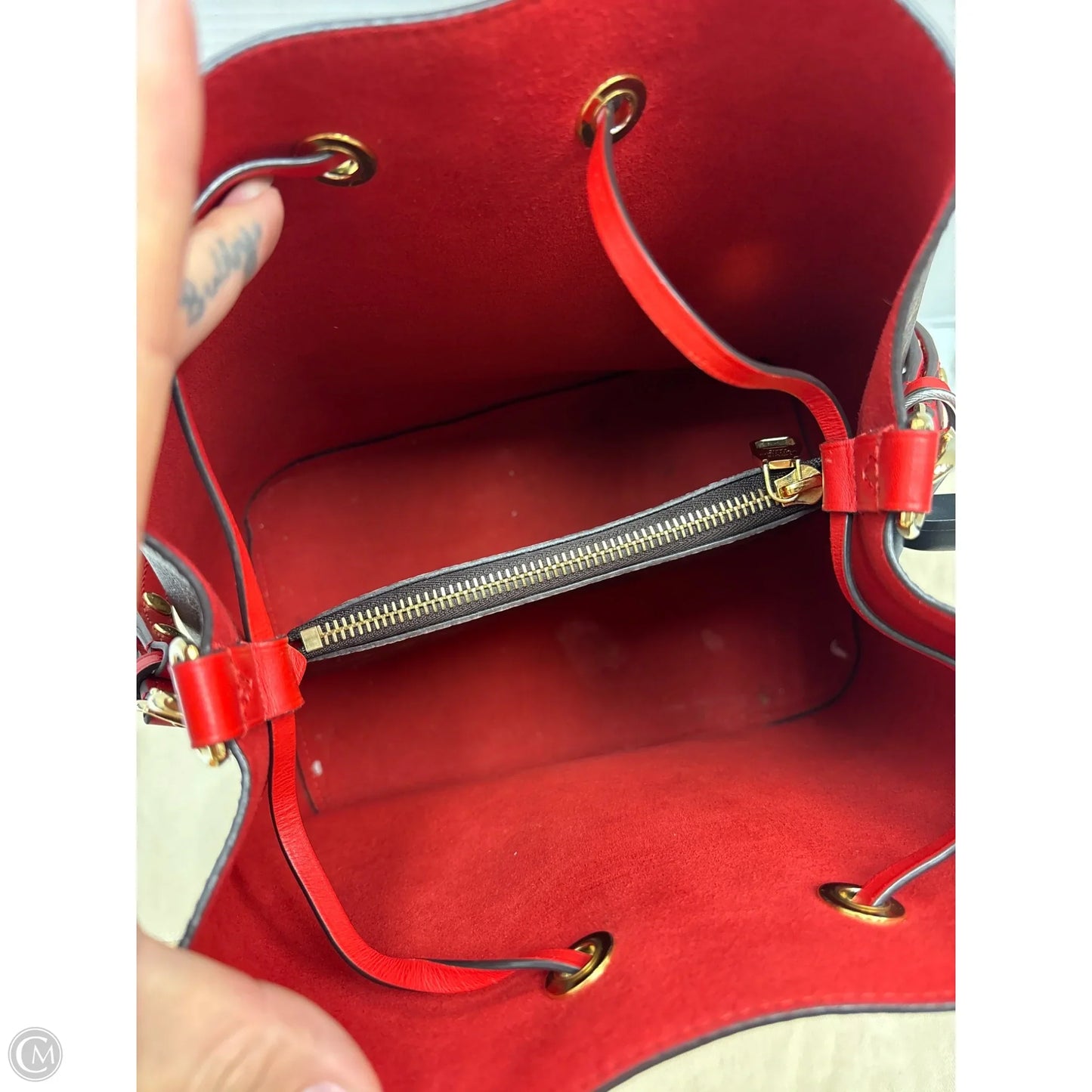 Handbag Luxury Designer By Louis Vuitton, Size: Medium