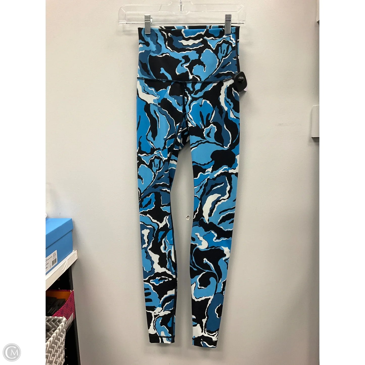 Athletic Capris By Lululemon In Black & Blue, Size: 4