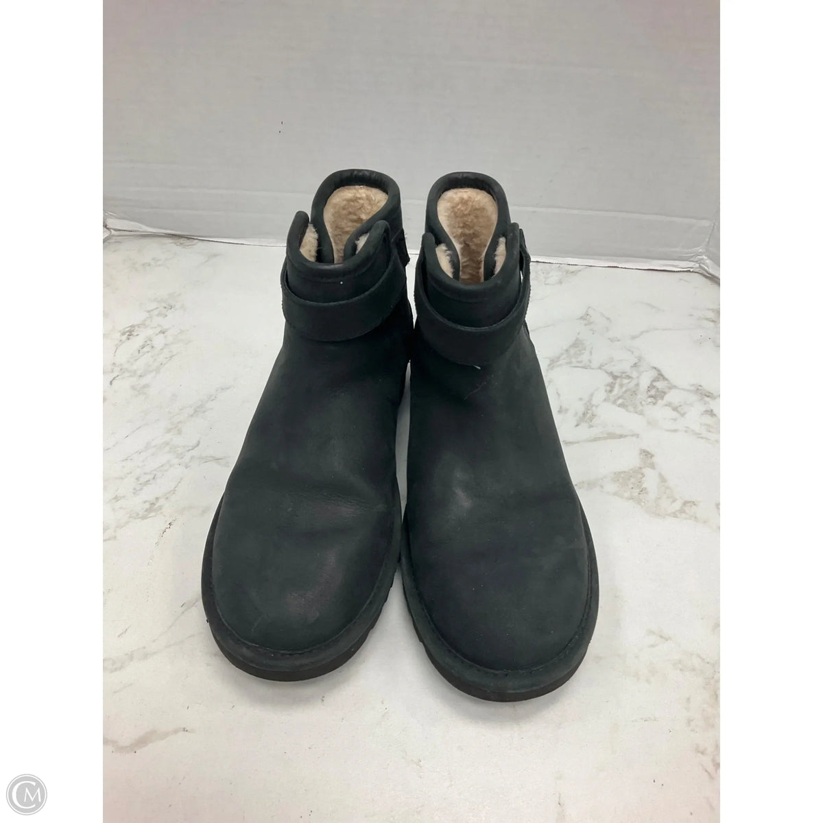 Boots Designer By Ugg In Black, Size: 6