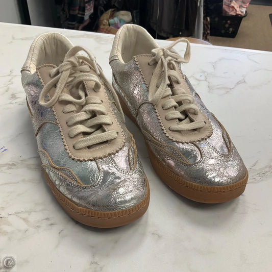 Shoes Sneakers By Dolce Vita In Silver, Size: 8.5