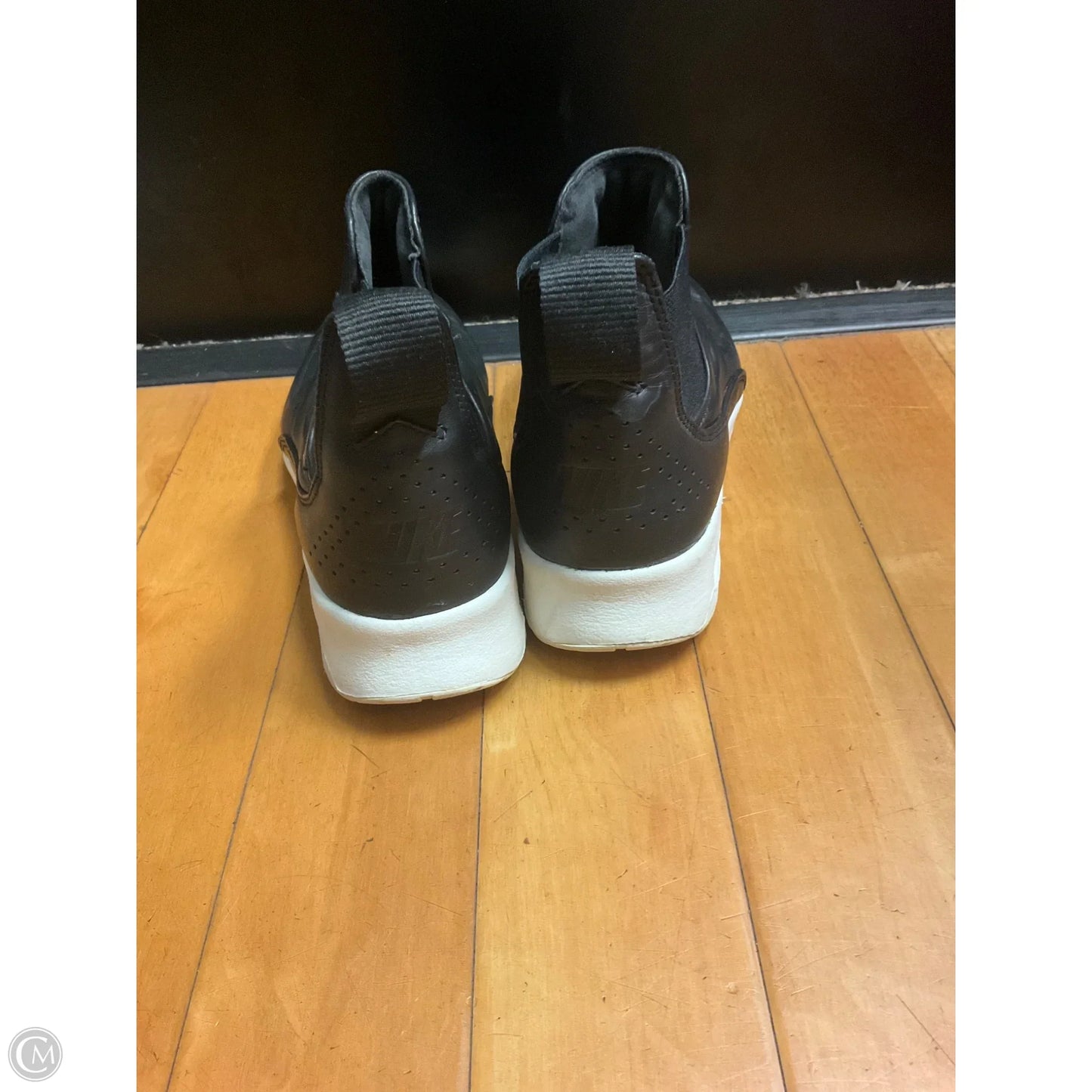 Shoes Flats By Nike In Black, Size: 7