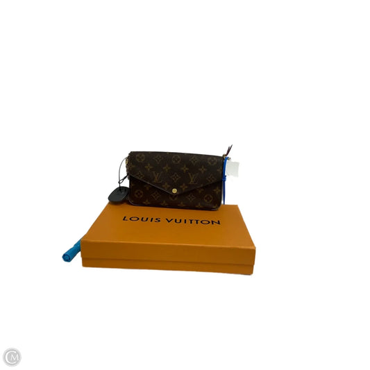 Crossbody Luxury Designer By Louis Vuitton, Size: Small