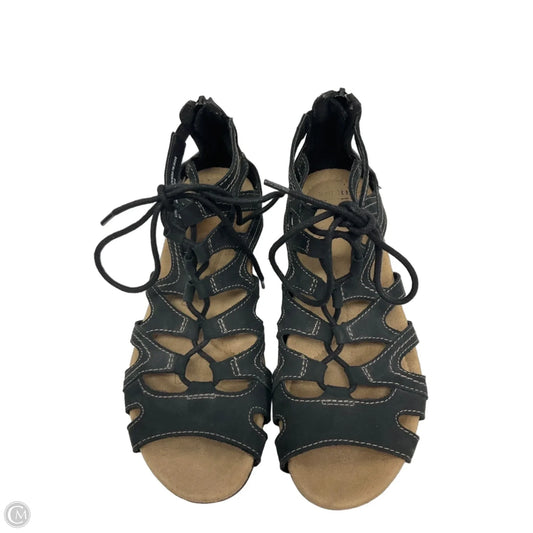 Sandals Flats By Clothes Mentor In Black, Size: 7