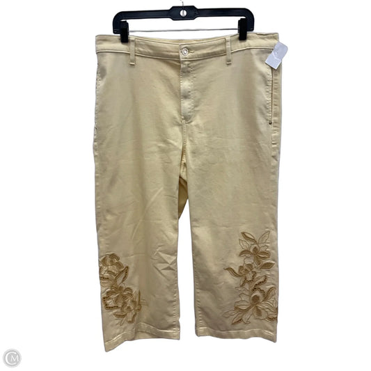 Pants Cropped By Chicos In Yellow, Size: 16