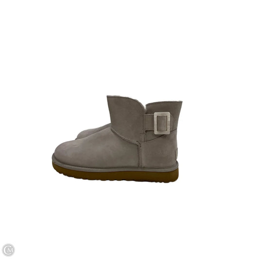 Boots Designer By Ugg In Grey, Size: 8