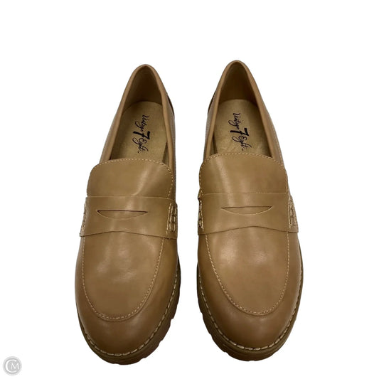 Shoes Flats By Clothes Mentor In Tan, Size: 8.5