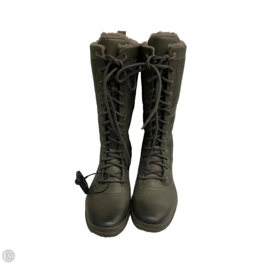 Boots Designer By Ugg In Green, Size: 8