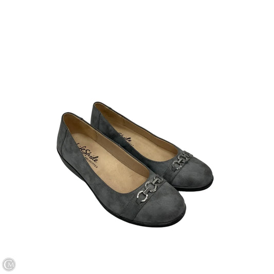 Shoes Flats By Life Stride In Grey, Size: 8