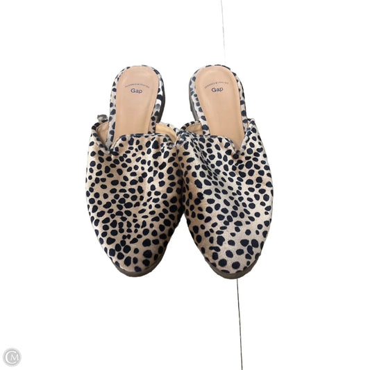Shoes Flats By Gap In Animal Print, Size: 6