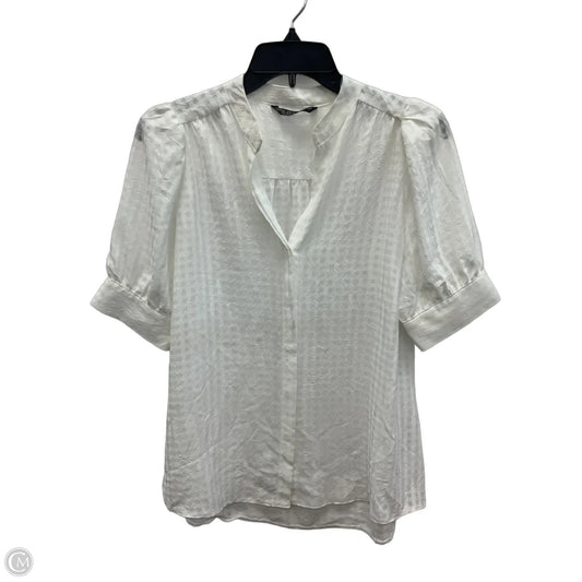 Blouse Short Sleeve By Clothes Mentor In White, Size: L