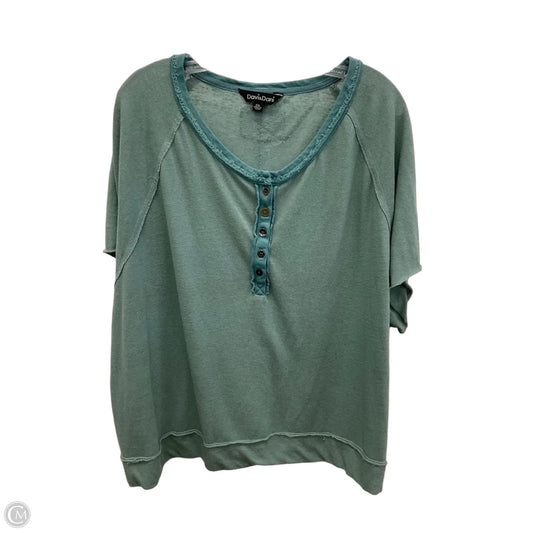 Top Short Sleeve By Davi & Dani In Green, Size: 2x