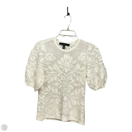 Top Short Sleeve By White House Black Market In Ivory, Size: Xs