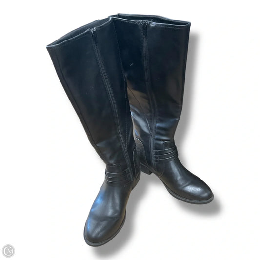 Boots Knee Flats By Bare Traps In Black, Size: 8