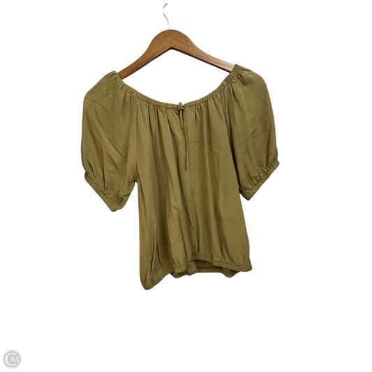 Top Short Sleeve By Bobeau In Green, Size: M