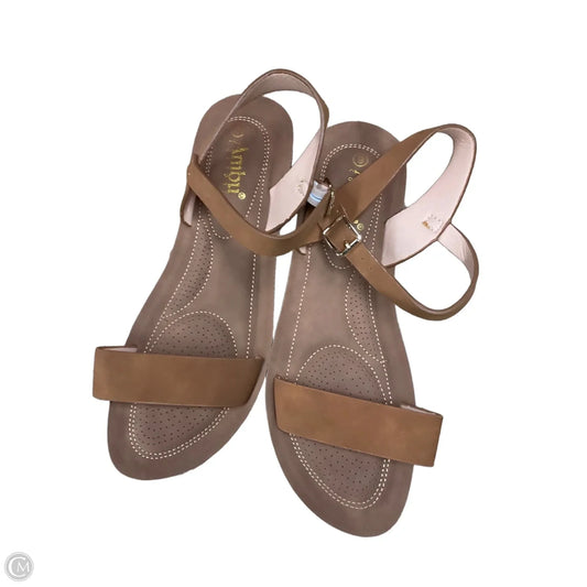 Sandals Flats By Clothes Mentor In Brown, Size: 9