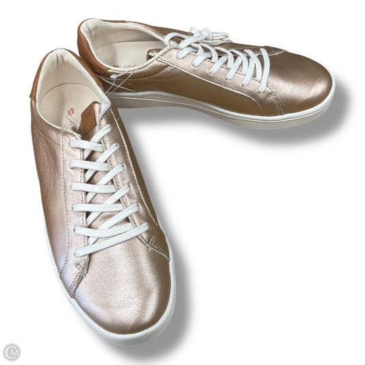 Shoes Sneakers By Infinity In Gold, Size: 10