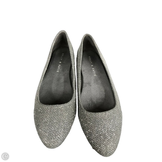 Shoes Flats By Kelly And Katie In Grey, Size: 7