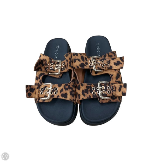 Sandals Flats By Top Moda In Animal Print, Size: 6