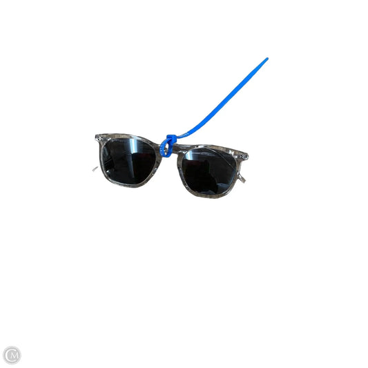 Sunglasses By Clothes Mentor, Size: