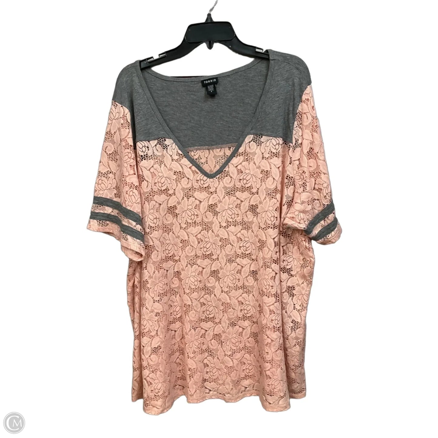 Top Short Sleeve By Torrid In Grey & Pink, Size: 4x