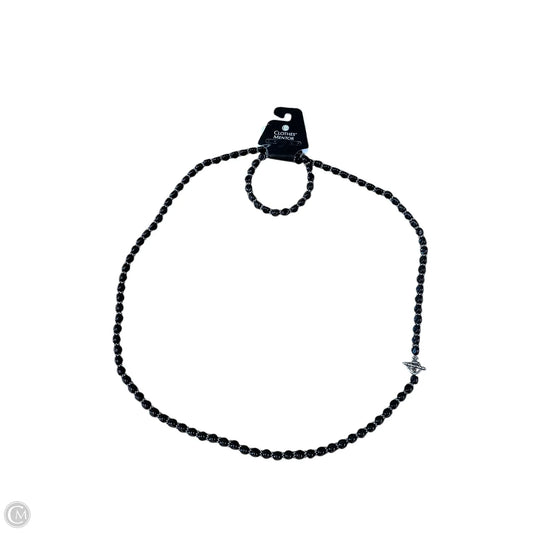 Necklace Layered By Clothes Mentor