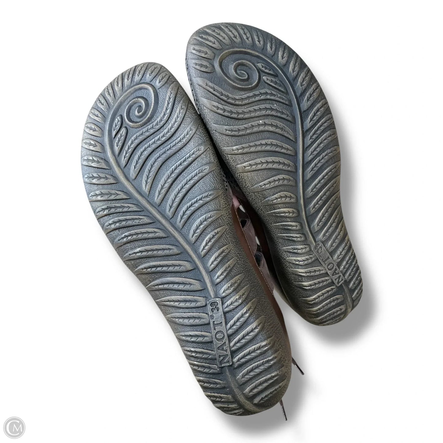 Shoes Flats By Naot In Brown, Size: 8.5