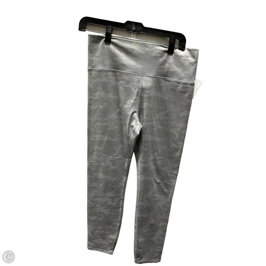 Athletic Leggings By Vuori In Grey, Size: L