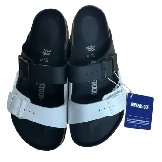 Sandals Flats By Birkenstock In Black, Size: 6